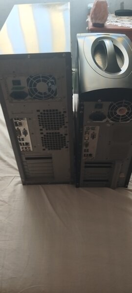 PC desktop 2 buc